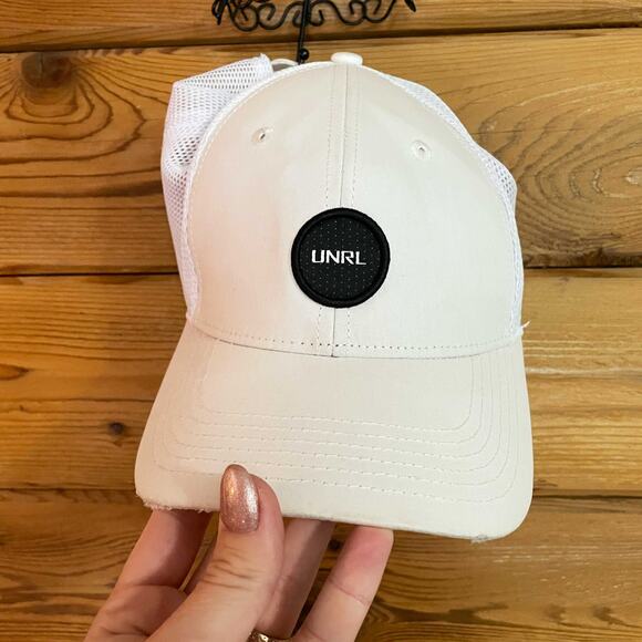 UNRL Classic Dot White Trucker Hat - Picture 3 of 4
